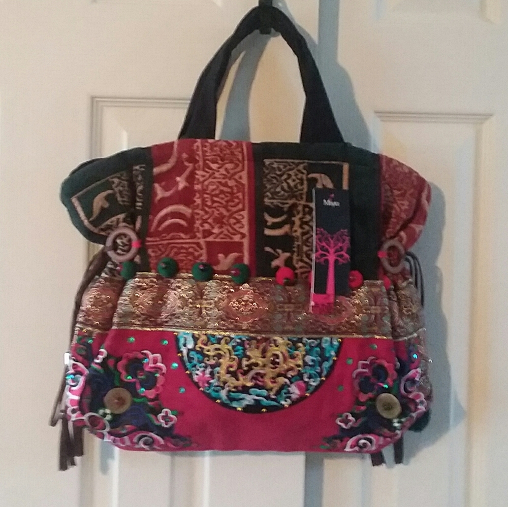 Miya Embroidered Bag With Beads And Sequins